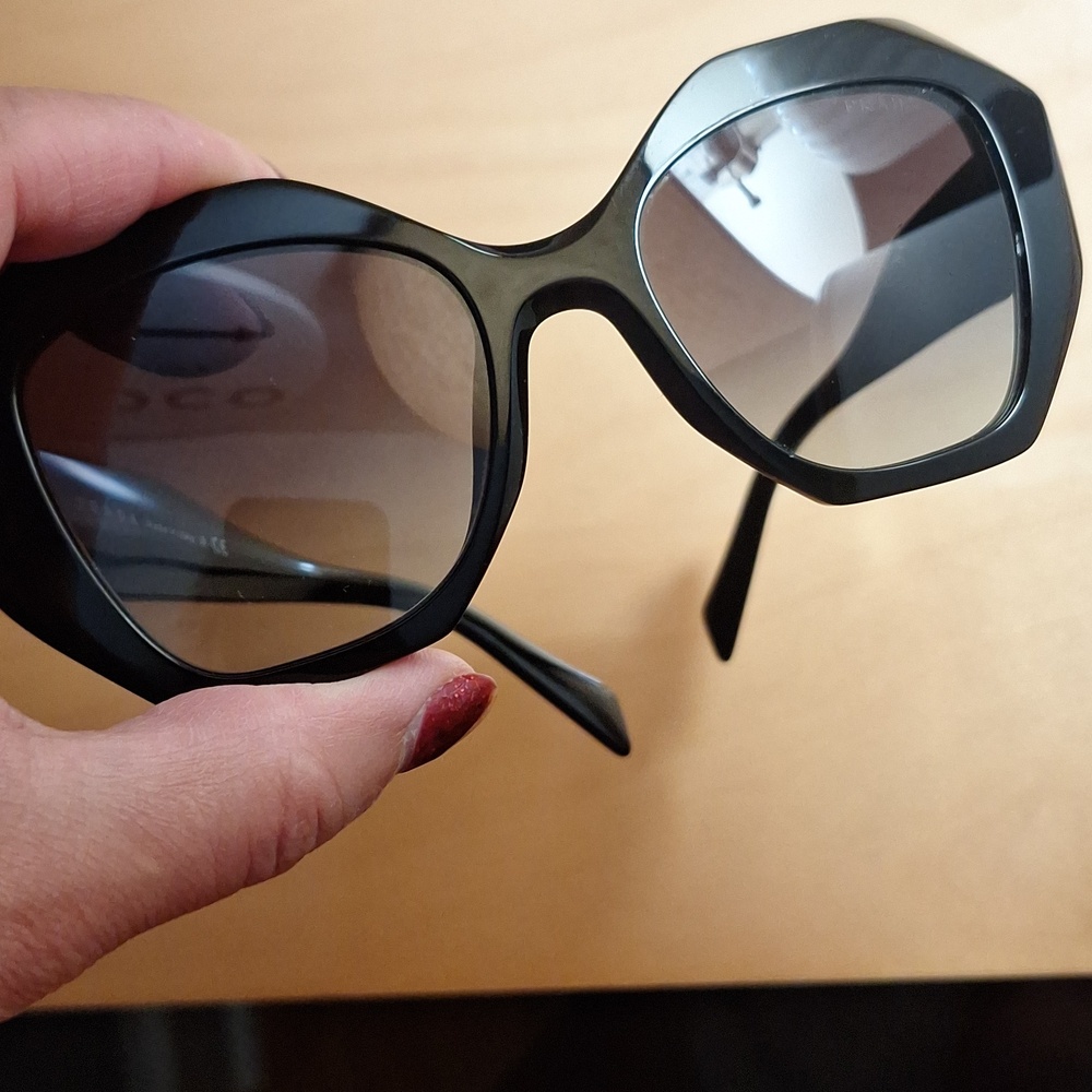 Prada Black Oversized Geometric Sunglasses - Picture 13 of 14